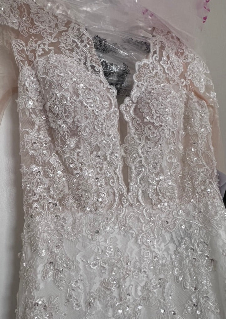 NEW Luxury Wedding Pre-Loved Wedding Dress (Karen)