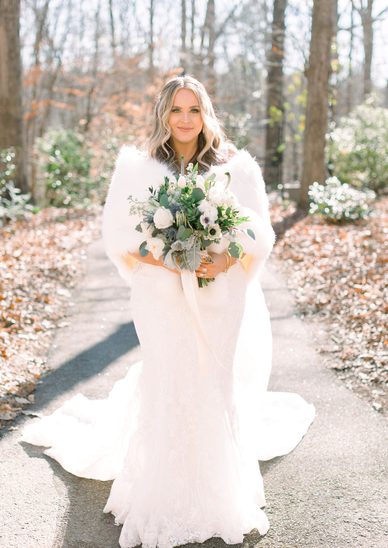 Ivory / White Fur Shawl (Butterfly Ivy03)