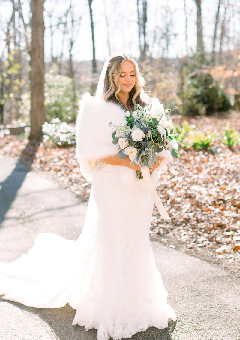 Ivory / White Fur Shawl (Butterfly Ivy03)