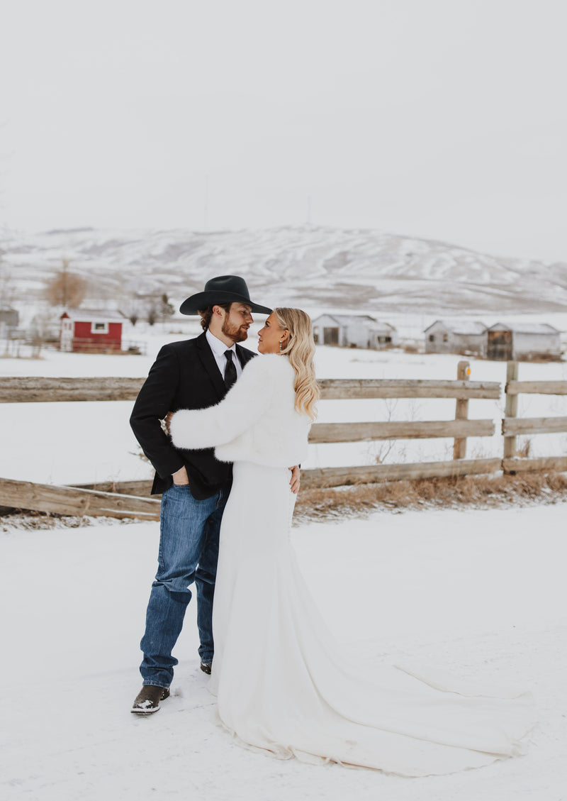 Ivory Faux Fur Bridal Jacket (Anna Ivy07)