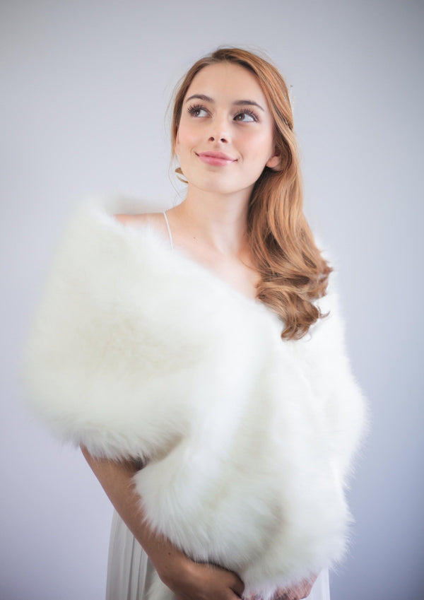 Ivory / White Fur Shawl (Lilian Ivy03)