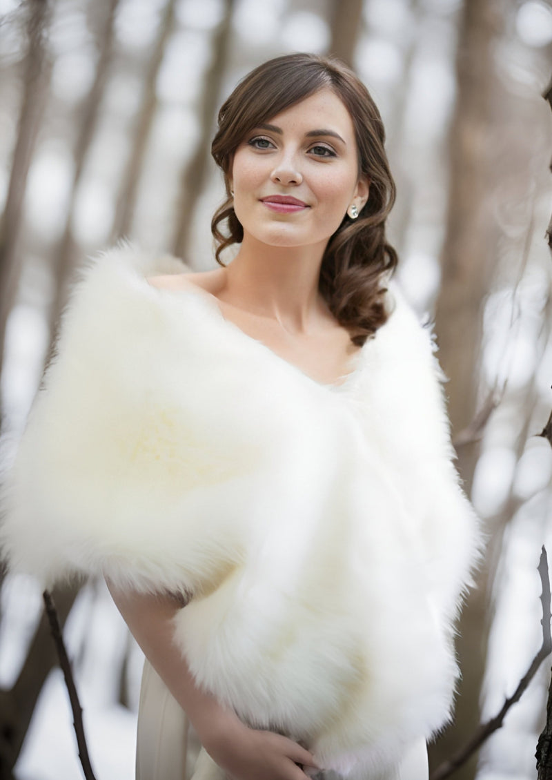 Ivory / White Fur Shawl (Lilian Ivy03)