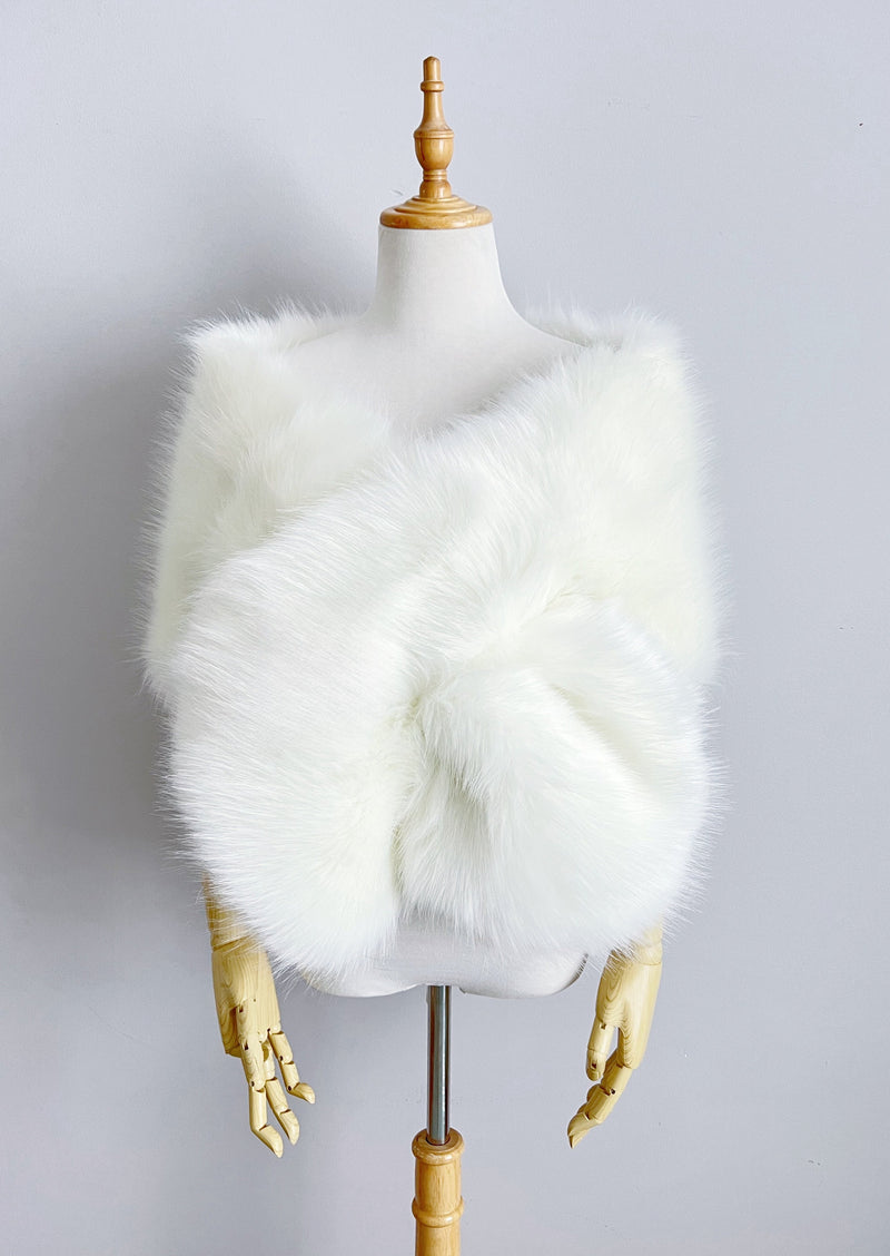 Light Ivory Faux Fur Shawl (Lilian Ivy03)