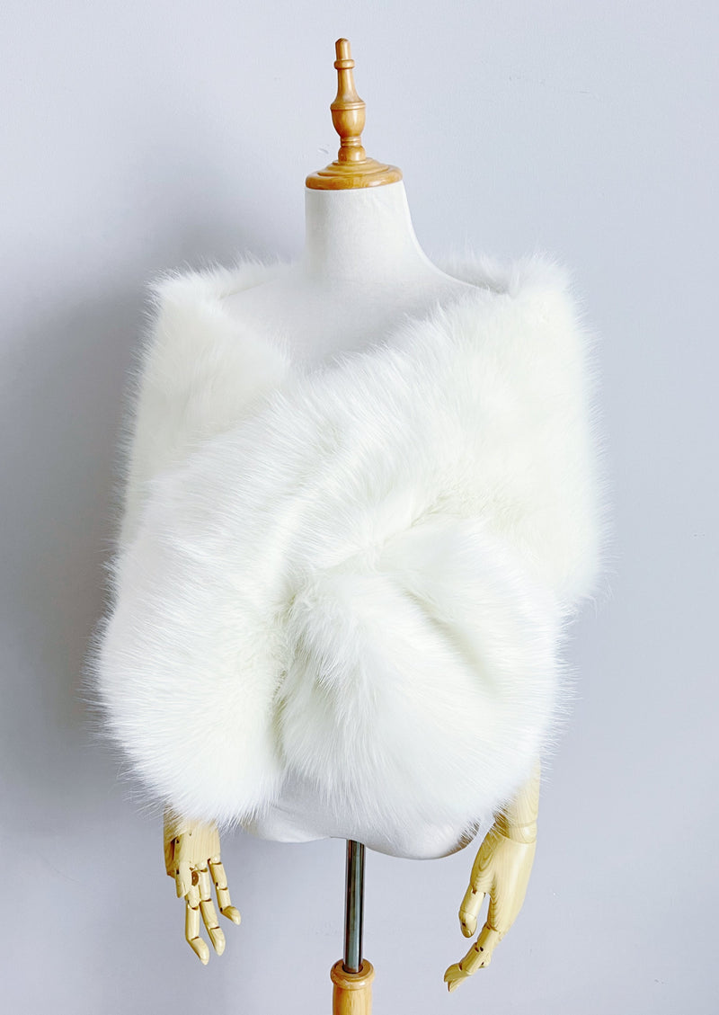 Light Ivory Faux Fur Shawl (Lilian Ivy03)