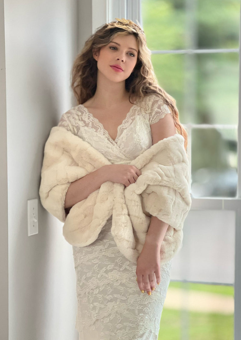 Light Beige / Ivory Double Side Fur Shawl (Jenny Ivy04)