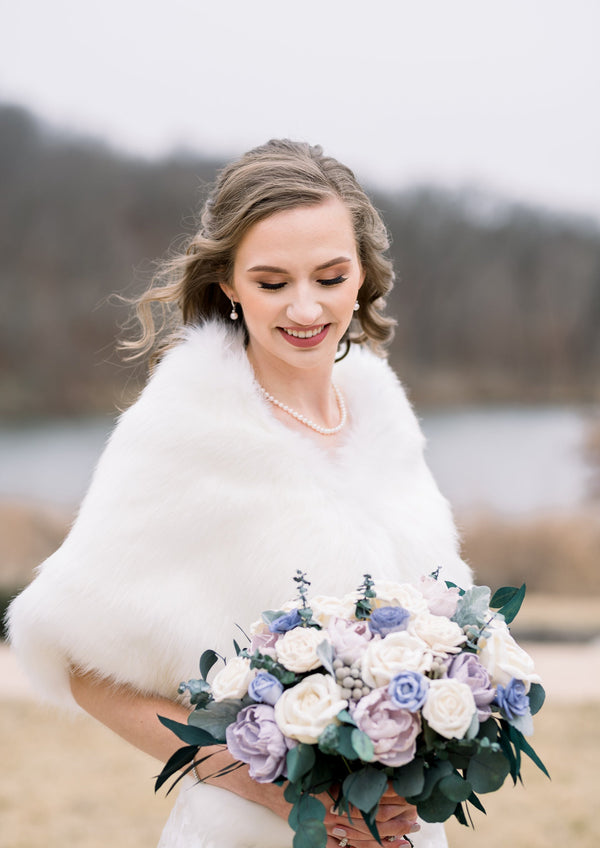 Ivory / White Fur Shawl (Butterfly Ivy03)