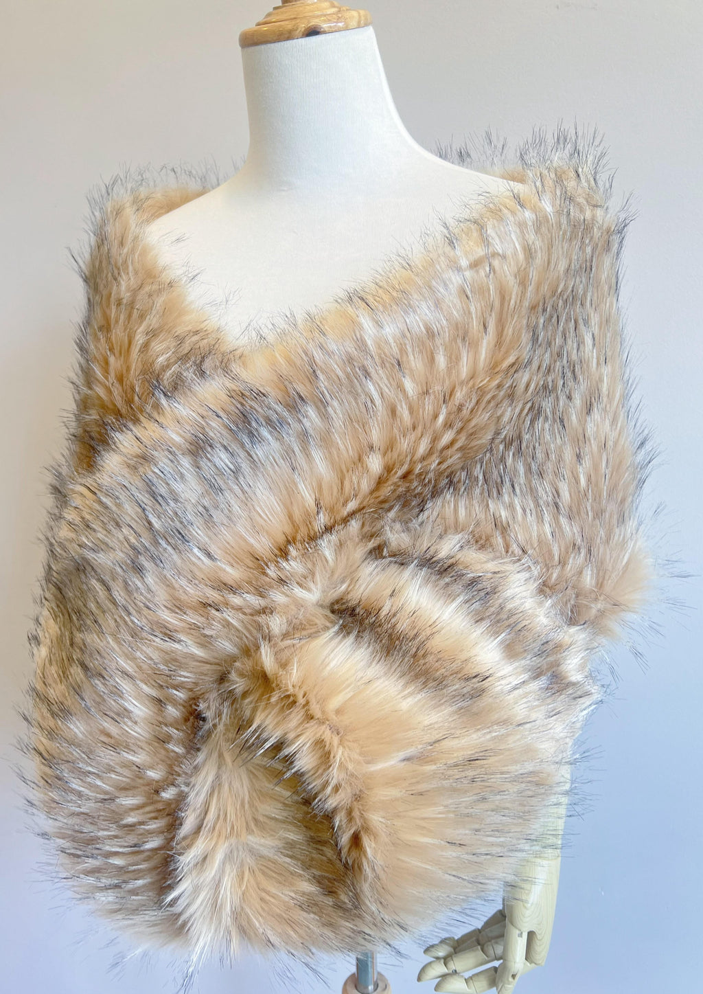 Honey Brown Fur Shawl (Lilian HBrw02) – Sissily Designs