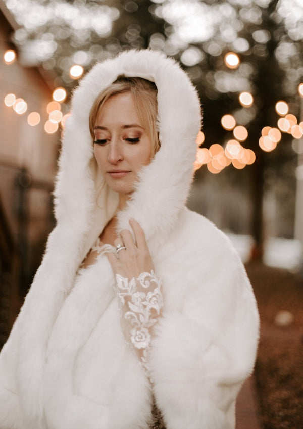 Ivory White Faux Fur Cape (Juliet Wht01)