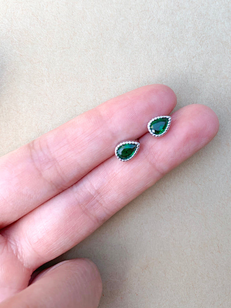 Silver Tiny Green natural stone studs earrings / Bridal Party Gifts