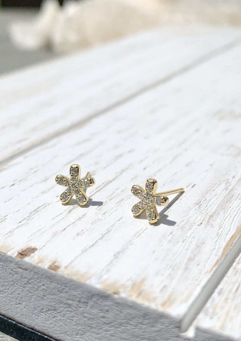 14k gold plated Tiny Flower Studs Earrings / Bridal Party Gifts