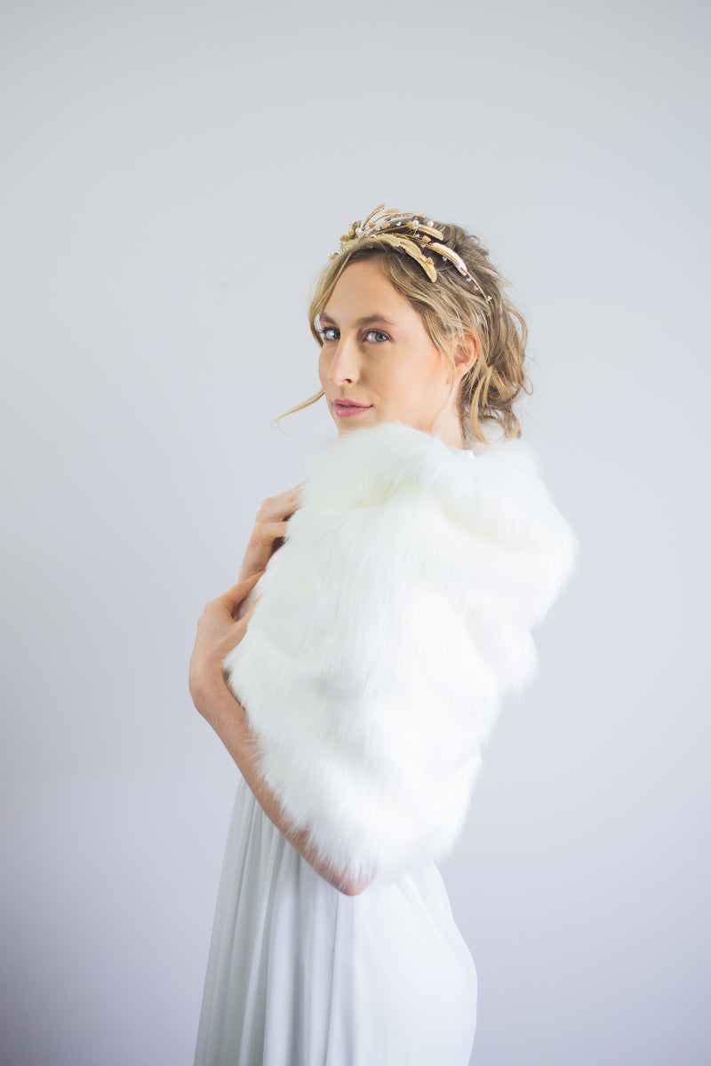 Ivory / White Fur Shawl (Butterfly Ivy03)