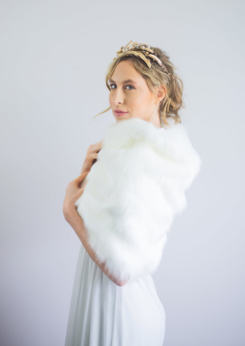 Ivory / White Fur Shawl (Butterfly Ivy03)