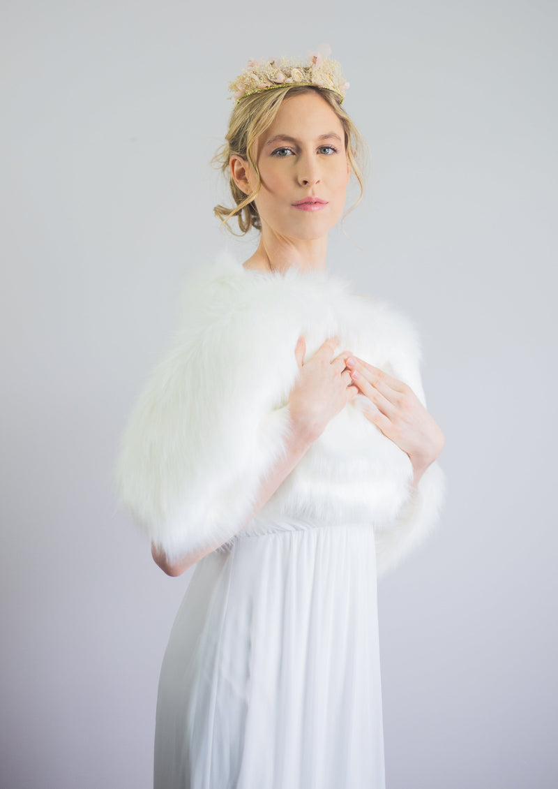 Ivory / White Fur Shawl (Butterfly Ivy03)