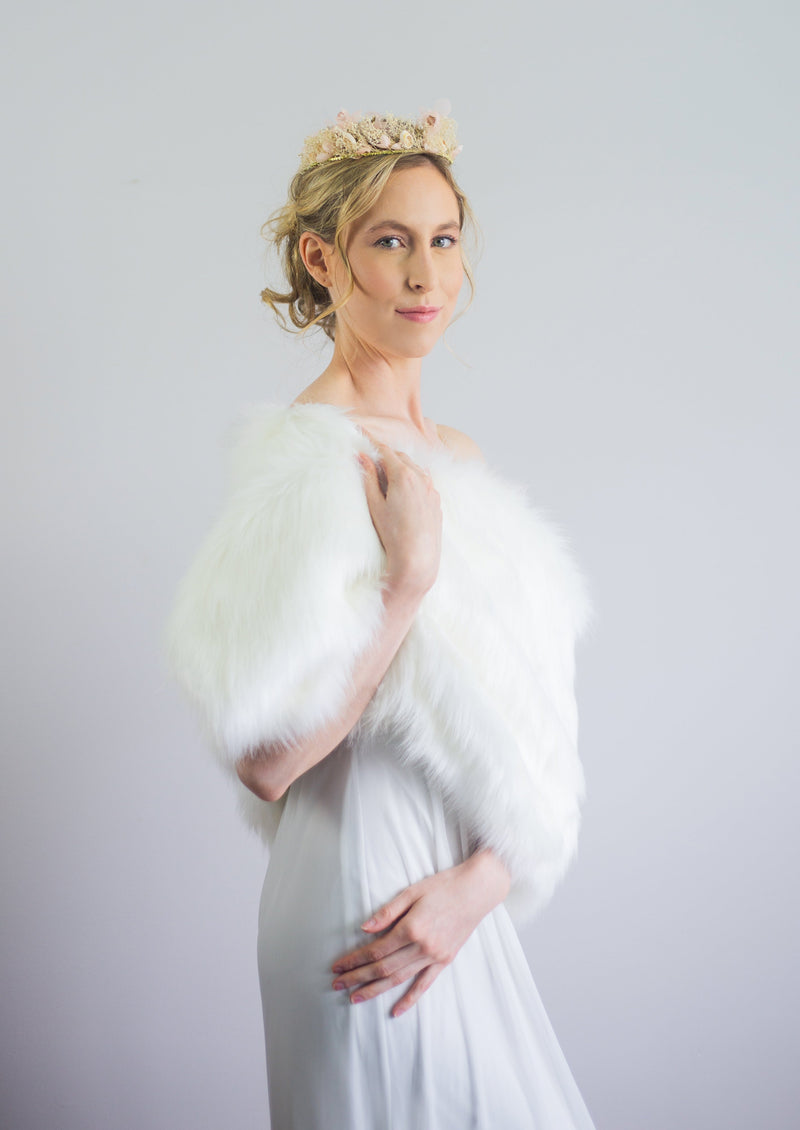 Ivory / White Fur Shawl (Butterfly Ivy03)