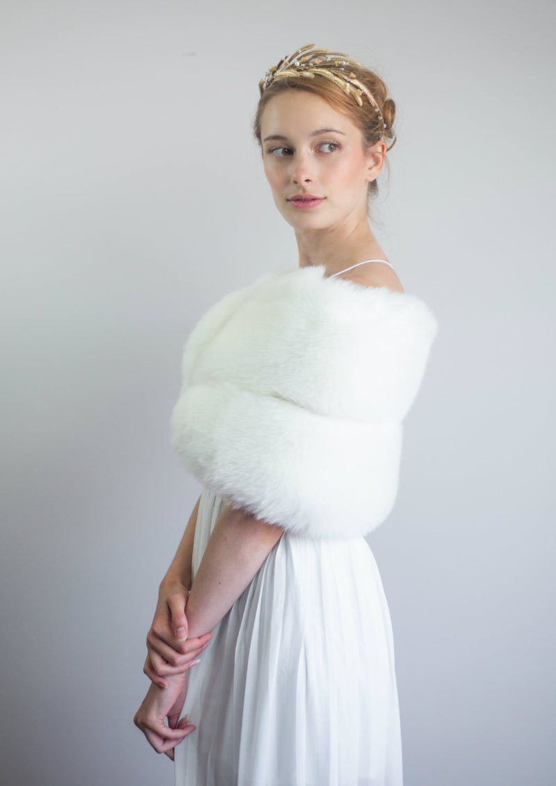 Ivory White Fur Wrap (Penelope Wht01) – Sissily Designs