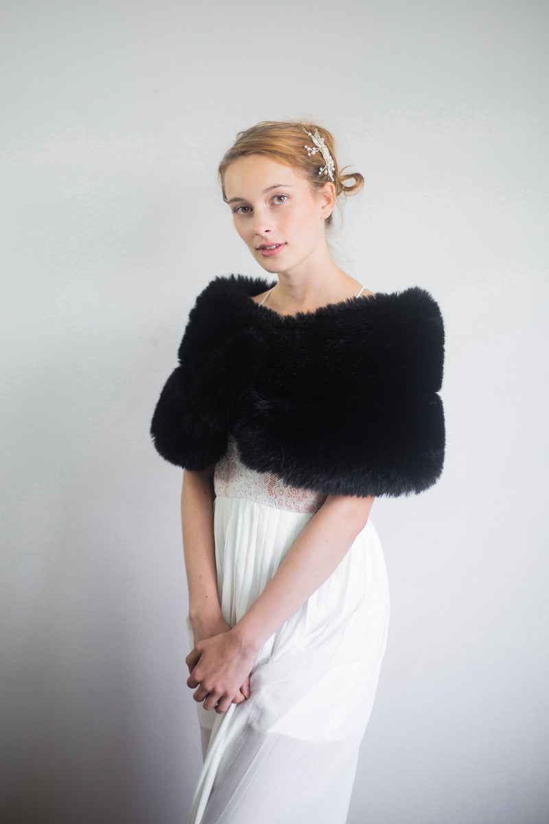 Black Faux Fur Wrap (Penelope Blk01)