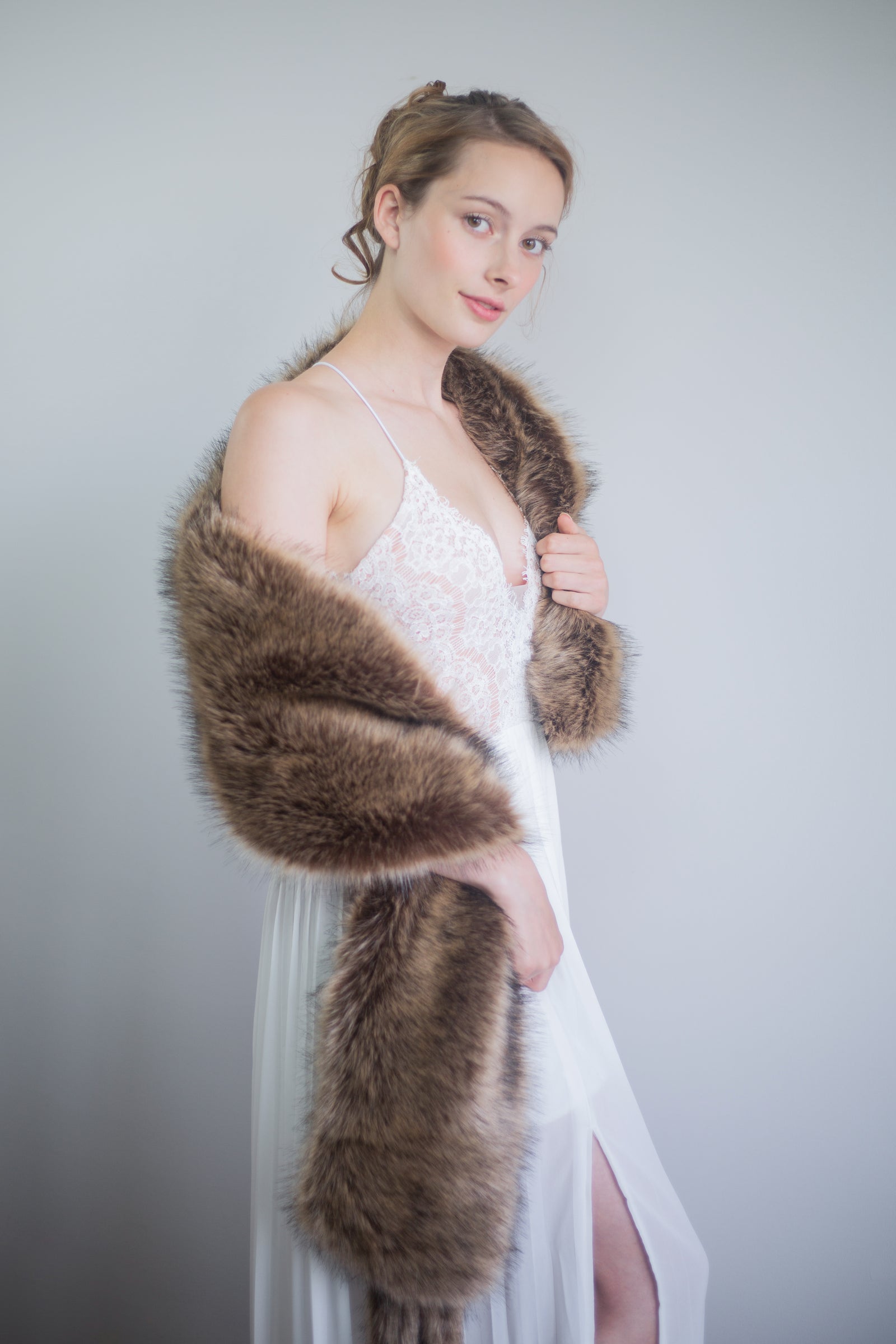 お値下げしました❗️DAISYLIN Love Fur Stole (Brown) お値下げしました❗️DAISYLIN Love Fur Stole (Brown) DAISY LIN