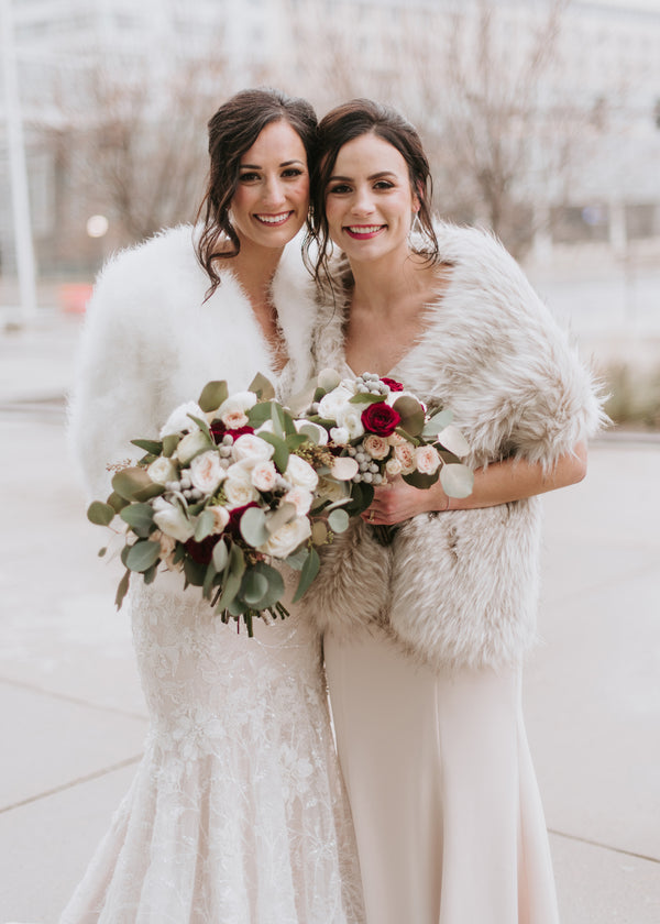 23 Winter Wedding Dresses & Bridal Stoles