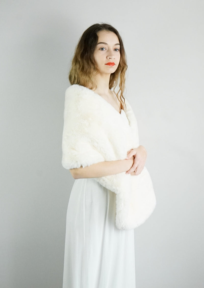 Ivory Faux Fur Bridal Cape (Audrey Ivy05)