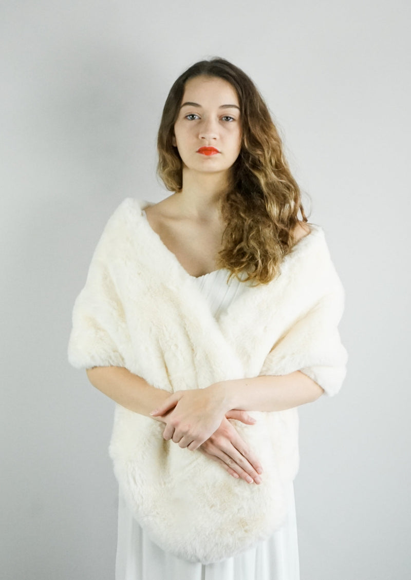 Ivory Faux Fur Bridal Cape (Audrey Ivy05)