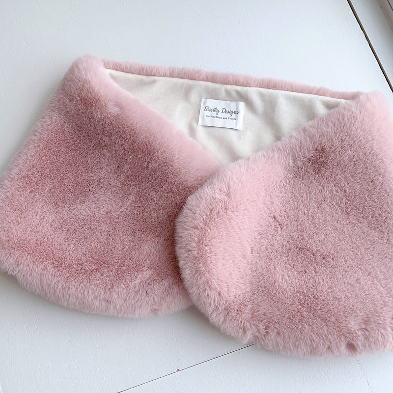 Pink Fur Wrap (Serena Pin05)