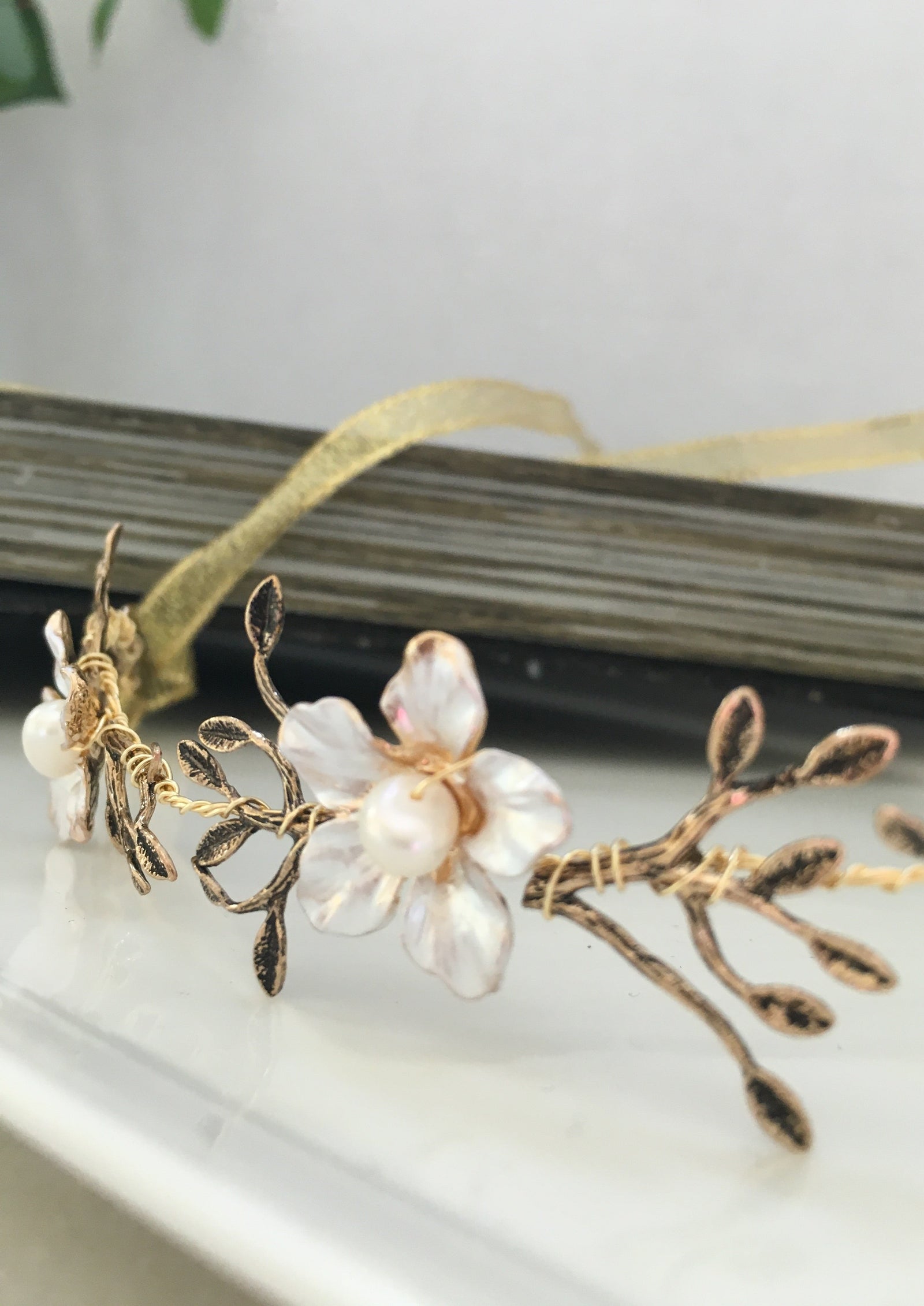 Gold and Silver Floral Hair Band 1950s Vintage Silver Gold Rhinestone Gold Leaf Tiara  main image 2