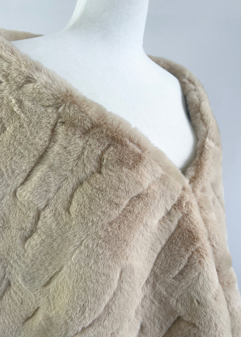 Light Beige / Ivory Double Side Fur Shawl (Jenny Ivy04)