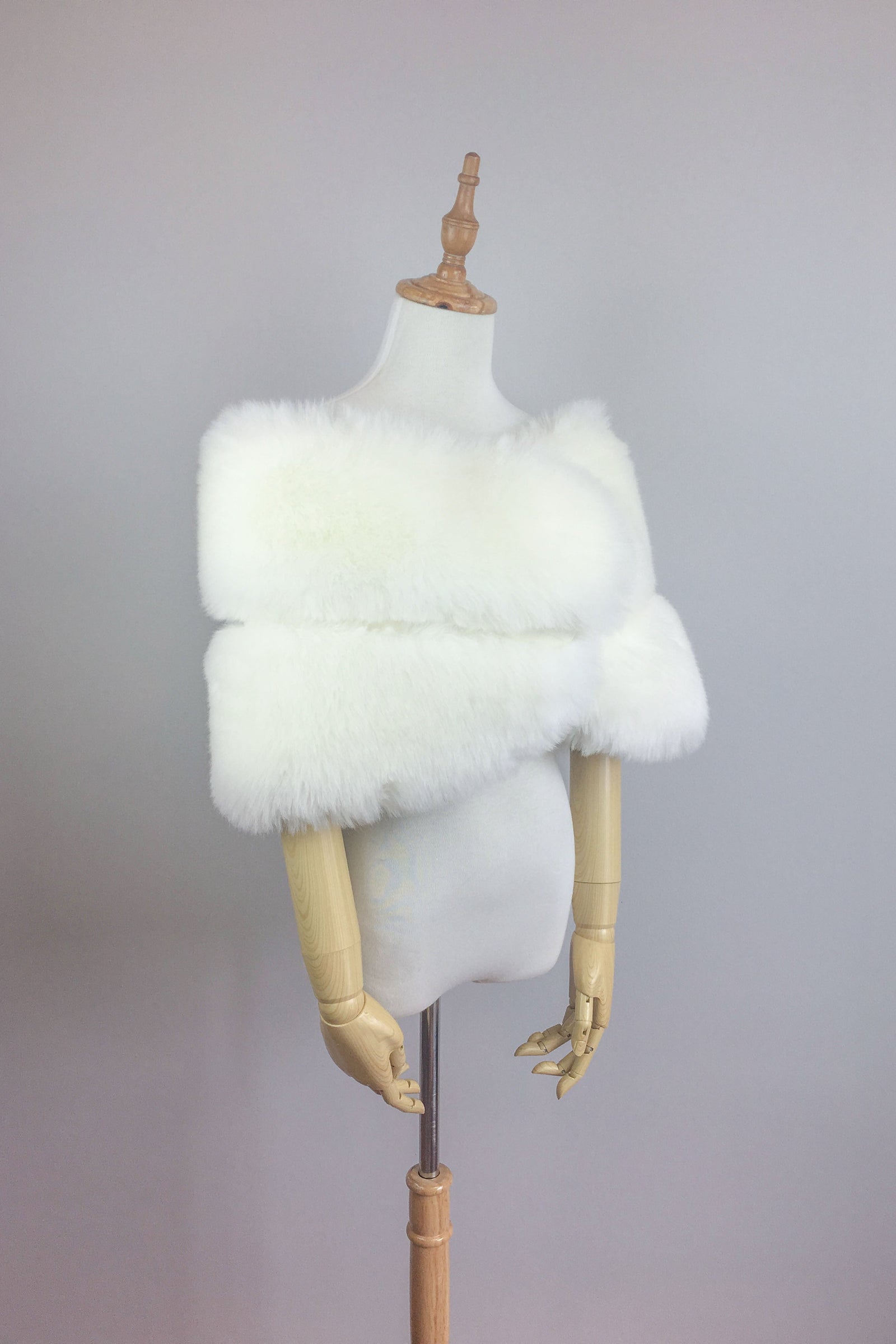 Ivory White Fur Wrap (Penelope Wht01) – Sissily Designs