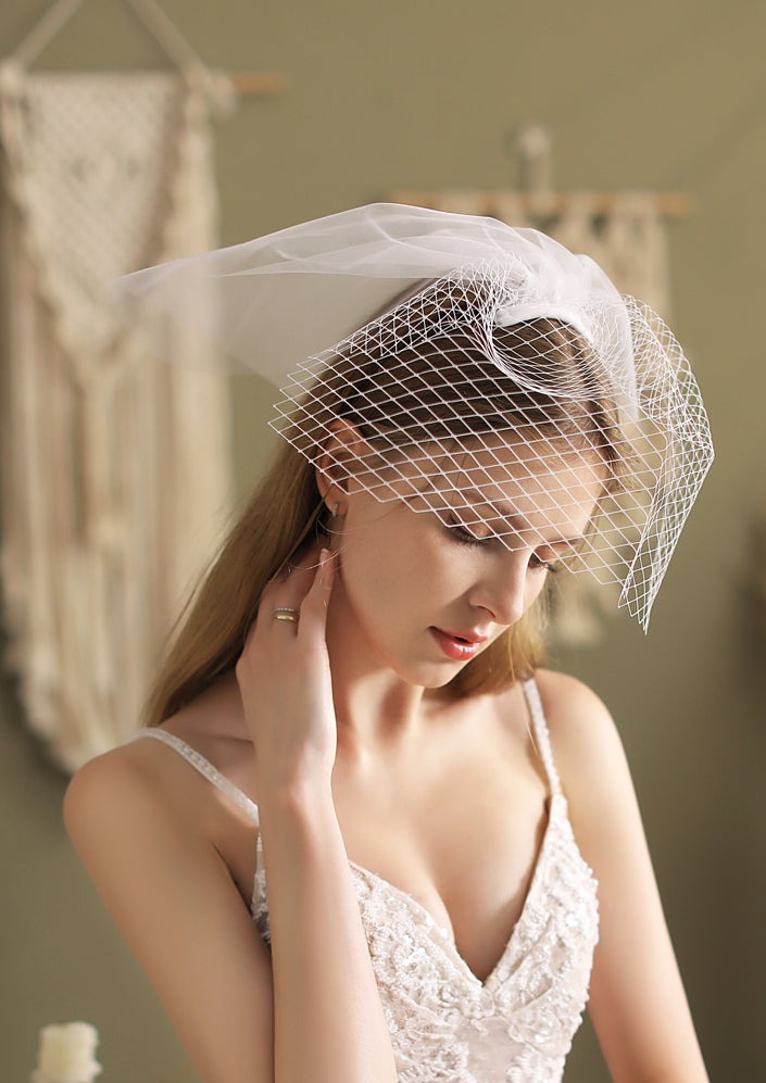 Tiffany | Vintage Birdcage Short Veil