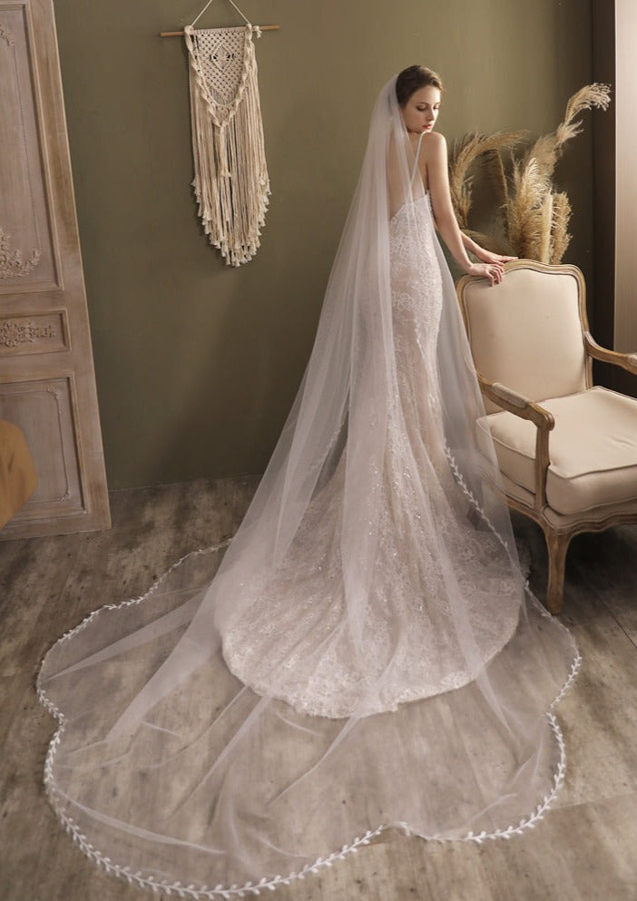 Evelyn | Leaves Lace Long Veil
