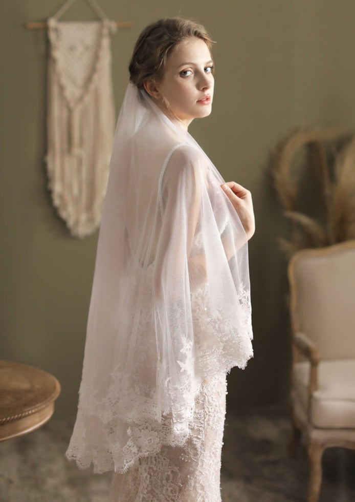 Ava | Lace Medium Veil