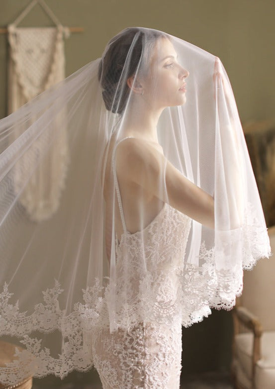 Ava | Lace Medium Veil