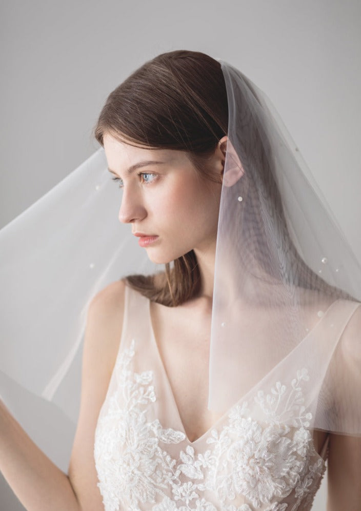 Emily | Pearl Short Veil