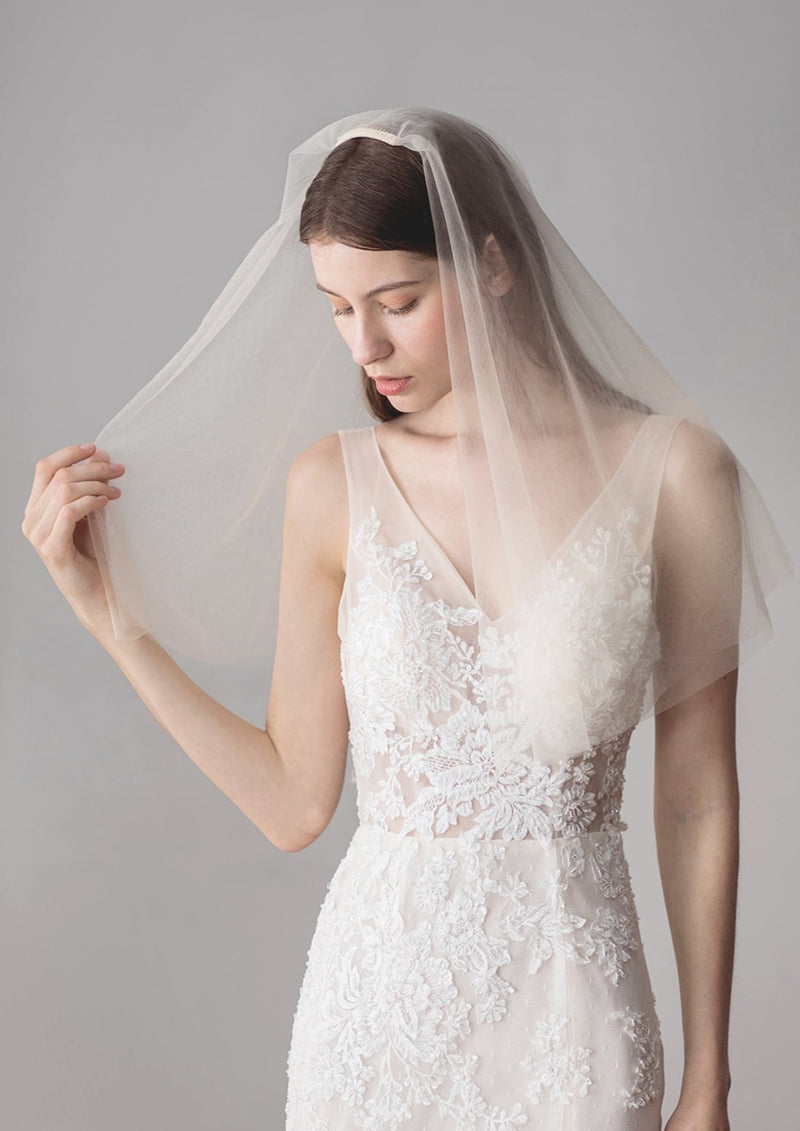 Nora | Minimalist Short Veil