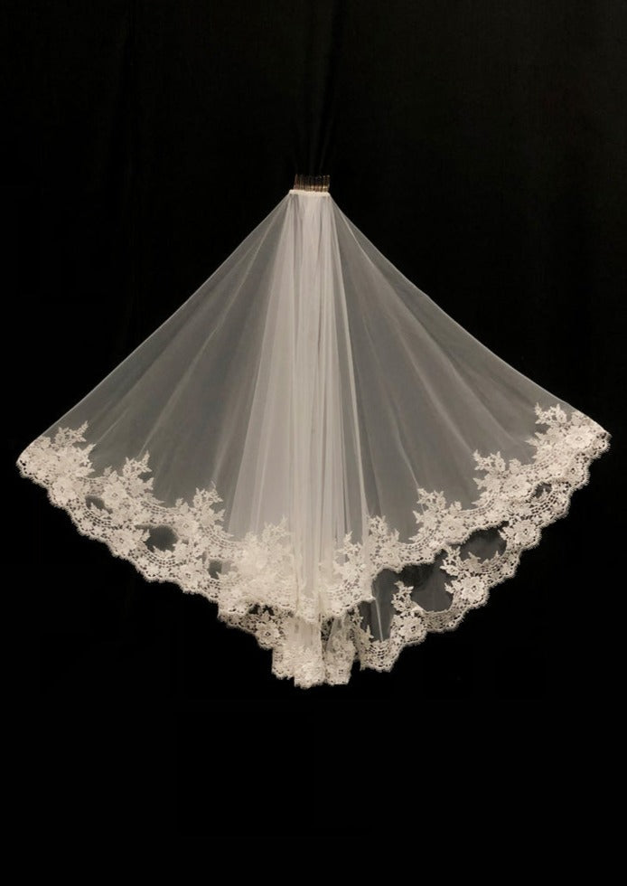 Ava | Lace Medium Veil