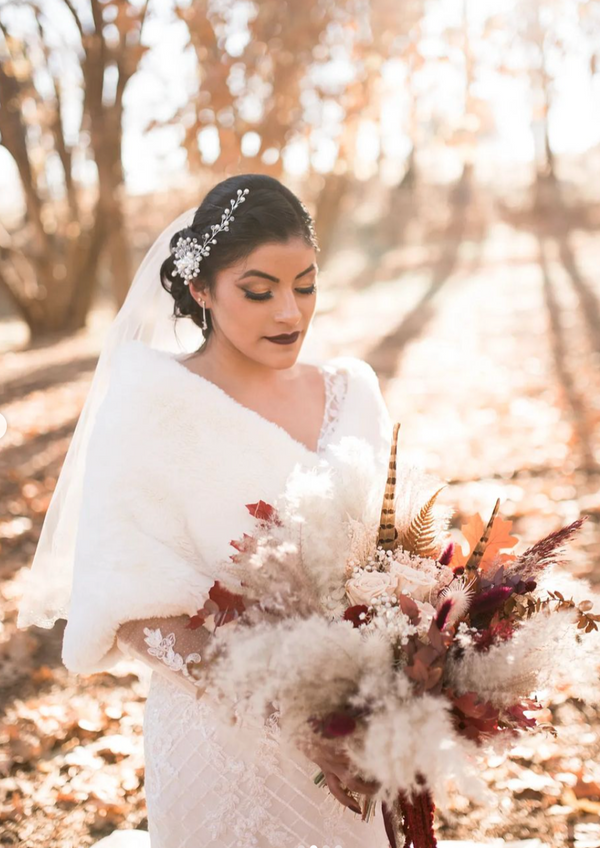 Ivory Fur Shawl (Butterfly Ivy05)