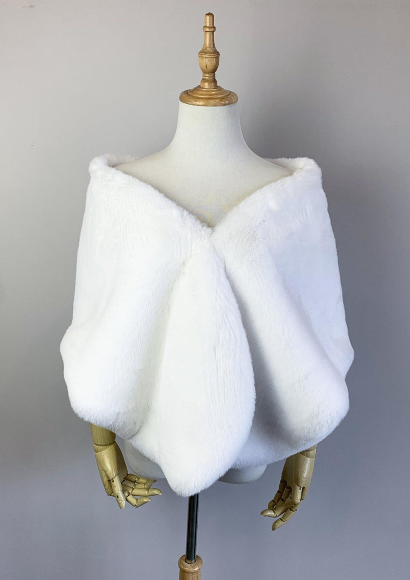 Ivory / White / Blush Fur Shawl (Butterfly Wht05/Ivy05/Blu05)