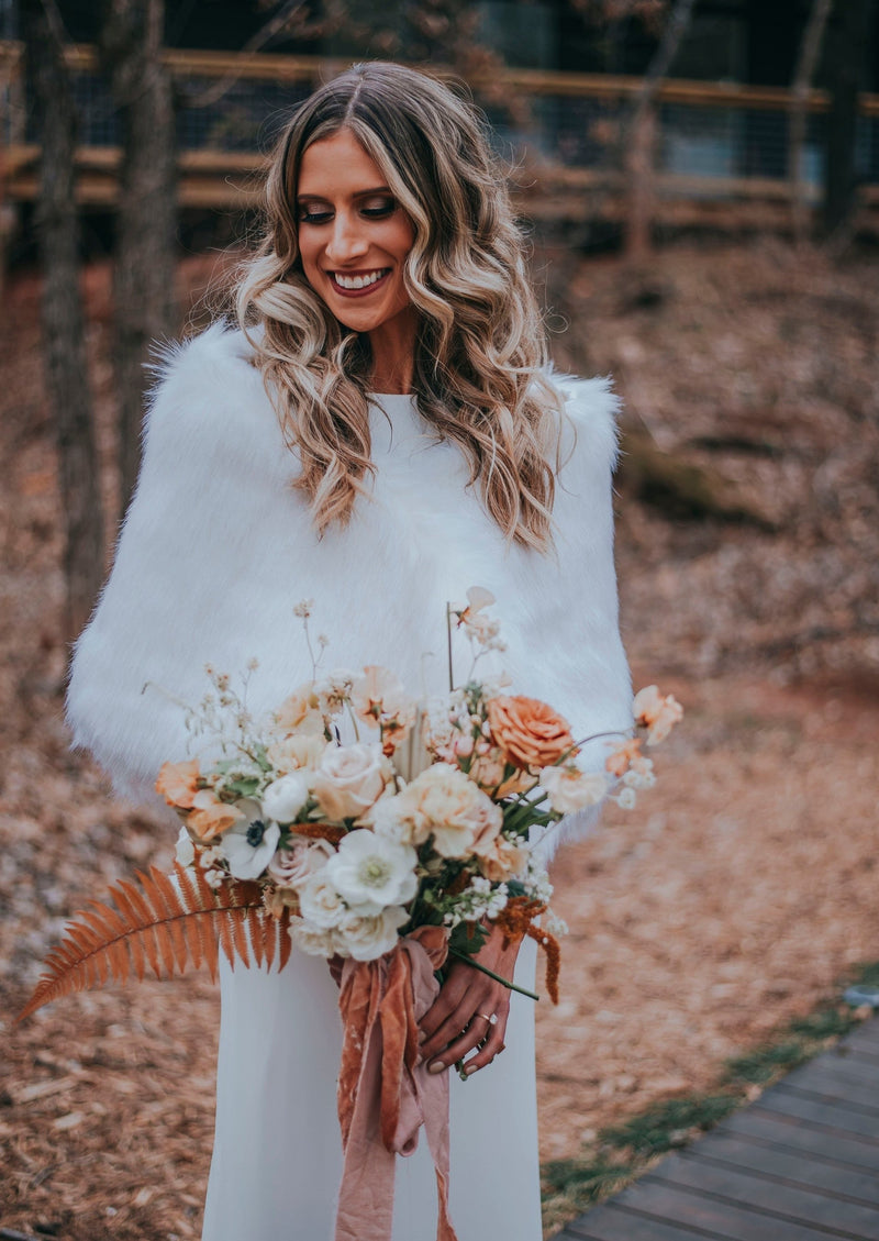 Ivory / White Fur Shawl (Butterfly Ivy03)